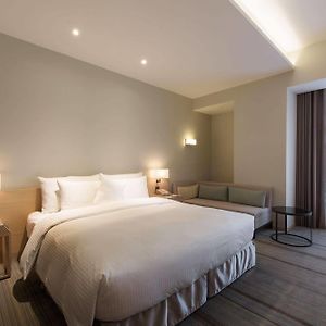 Cozzi King Room